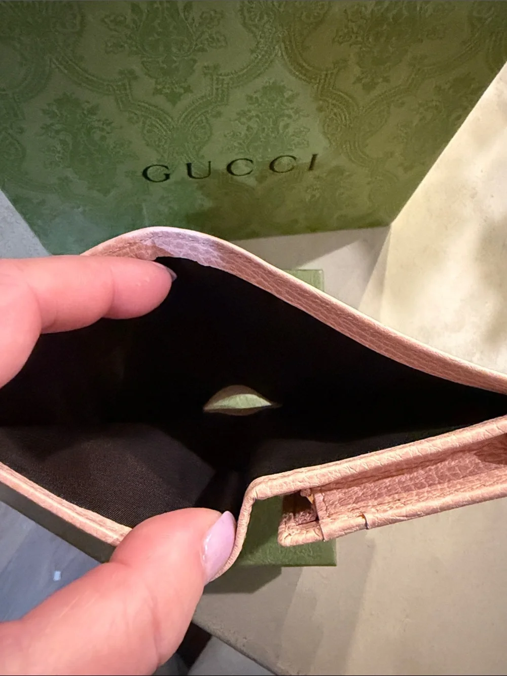 GUCCI | ✨ GG Marmont Card Case Wallet in Light Blush Pink Pebbled Leather - Picture 7 of 8